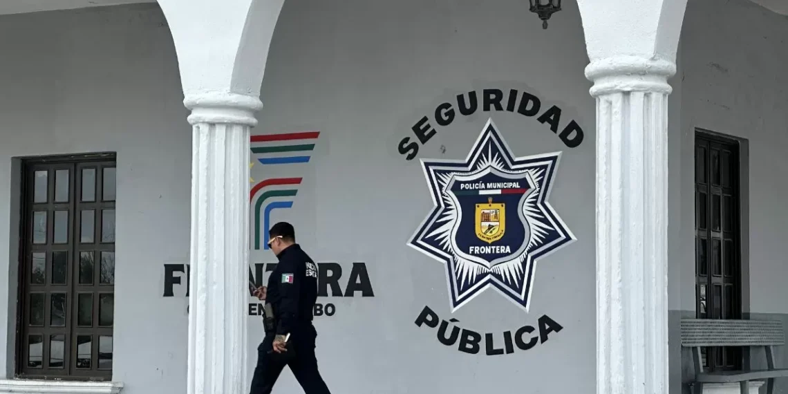 Dan de baja a 2 policías de Frontera por extorsión
