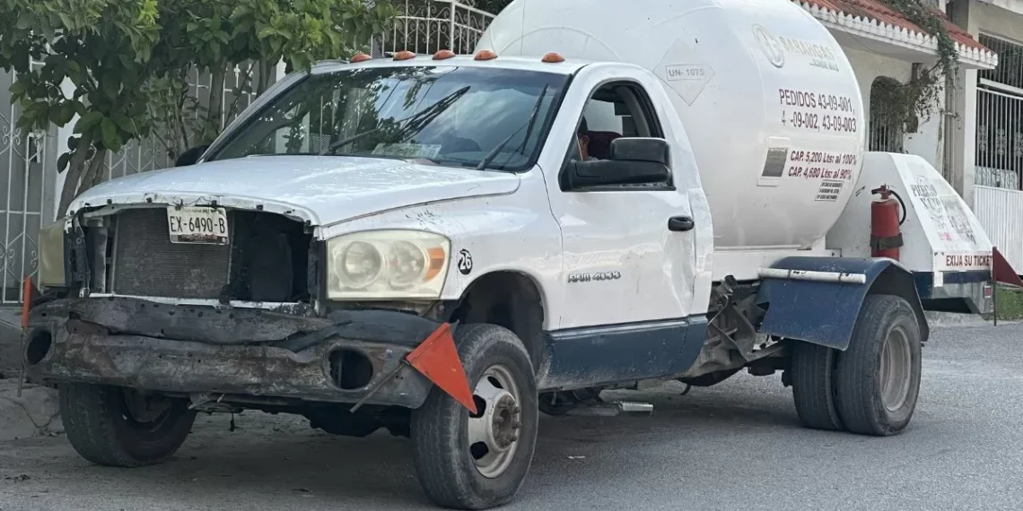 Empresario advierte riesgo de explosiones por pipas de gas en arrechucho estado en Monclova