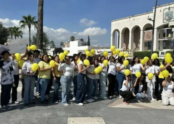 Universitarios realizan jornada de concientización sobre el suicidio