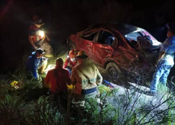 Mueren padre e hijo en accidente sobre siete Ramos Arizpe-Monclova; la mamá se reporta grave