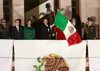 Manolo Jiménez conmemora en Saltillo el 215 aniversario del Grito de Independencia