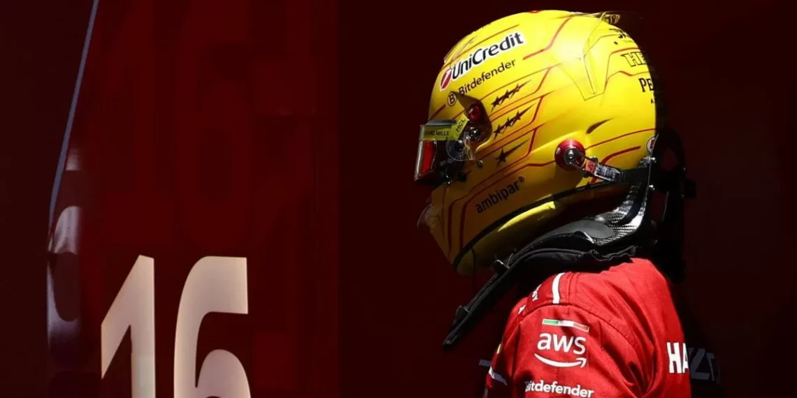 Hamilton responde irónicamente a las insistentes quejas de Alonso por la campo de acción