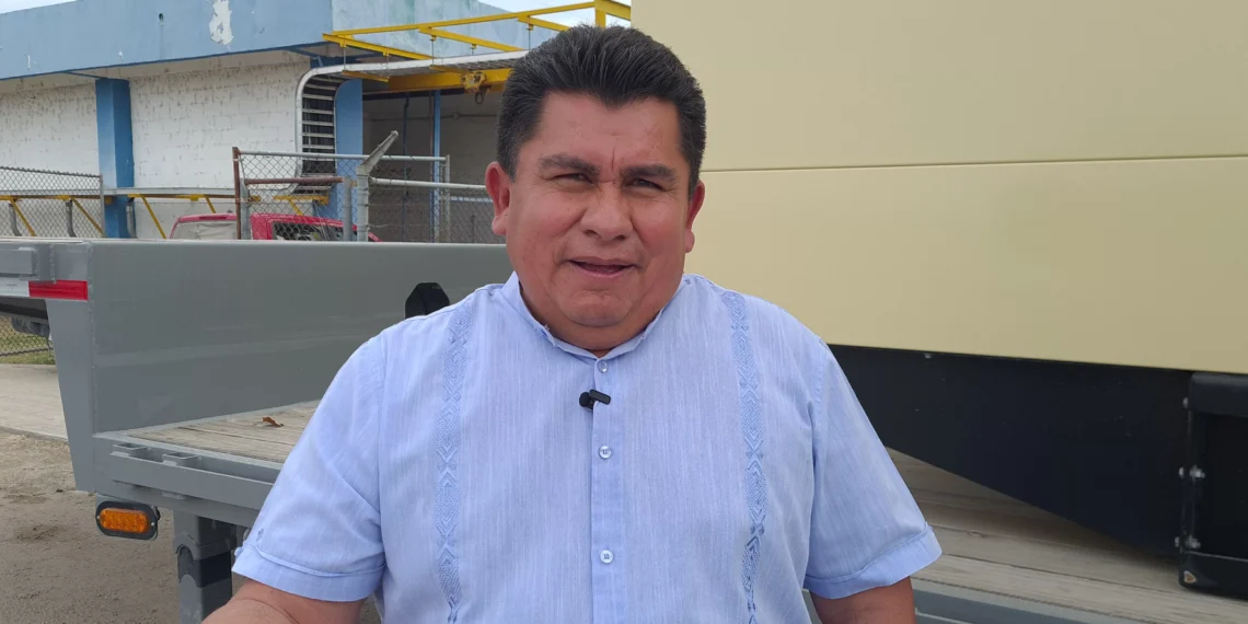 Sí, esta muy dolido el alcalde, pero le pedí que se pusiera en mi lugar, después de decir que me iba a quitar y a mi advertencia: Lorenzo Menera