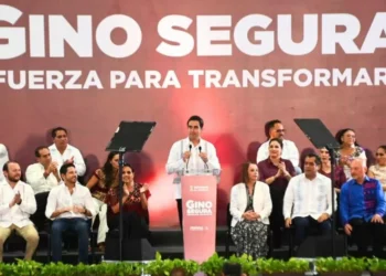 Gino Segura rinde su Primer Informe Legislativo con fuerza para transformar anta miles de quintanarroenses