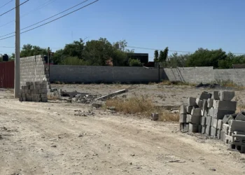 Denuncian violación de amparo en terreno en disputa