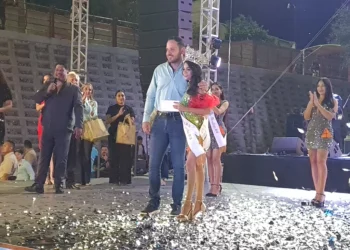 Celebra 30 años Nacho Fest con cata de vinos y titanosaurio