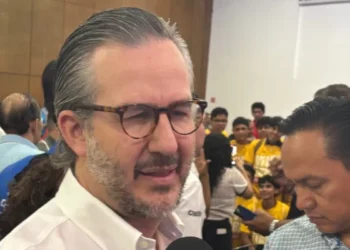 Piden licencia docente de secundaria por temor a alumno agresor; confirma SEDU