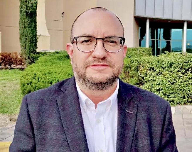 Cambian vacuna Abdala por Pfizer y Moderna