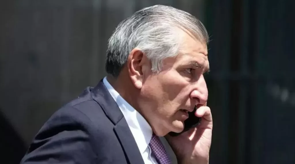 Acechan escándalos a Adán egregio López Hernández sobre corrupción