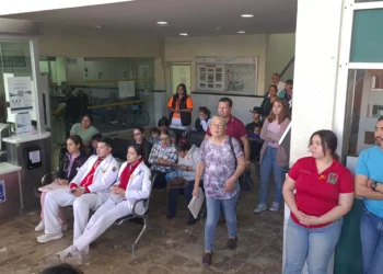 Dan pláticas para erradicar la antipatía a las mujeres en el HGZ número 11 del IMSS