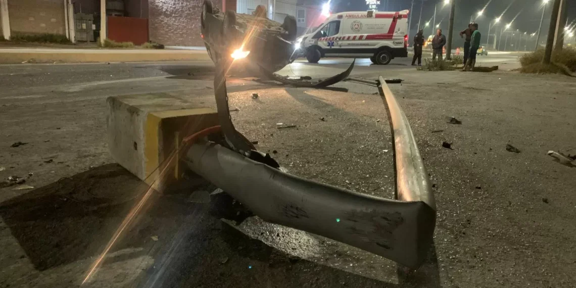 Vuelca ebria conductora en Ramos Arizpe