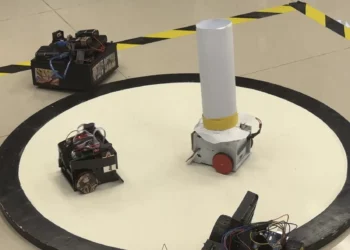 Alumnos de la UTRCC demuestran inteligencia e innovación en torneo de mini Sumobots