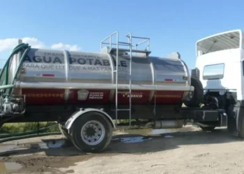 Desatado y sin control Huachicoleo de agua: Denuncian vecinos complicidad ministerial en mercado ilegal de pipas