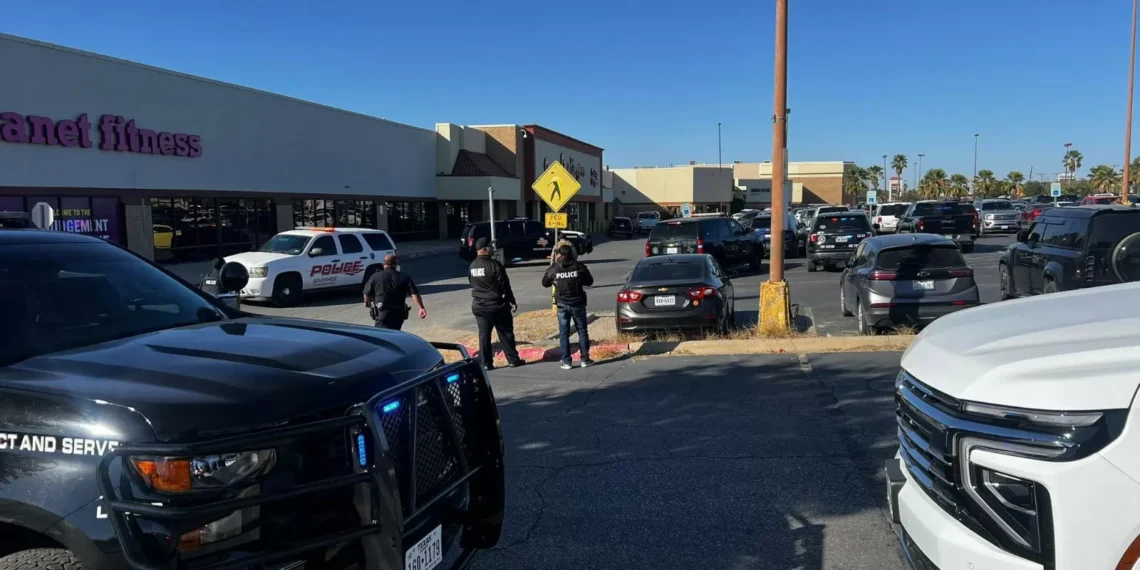 Reportan tiroteo en el Mall Las Aguilas de Eagle Pass, segunda vez hombres se disparan mutuamente y resultaron herisegunda vez