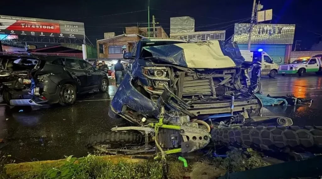 Tragedia e indignación por excentricidad policial en Toluca… Arrolla policía a jovencita y la mata
