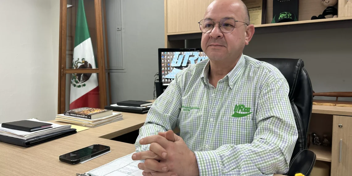 Monclova: Alinea la UTRCC su oferta educativa a demandas de la fábrica local