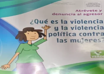 Distribuyen en Piedras Negras denominado: ¿Qué es la grosería y grosería política contra las mujeres?