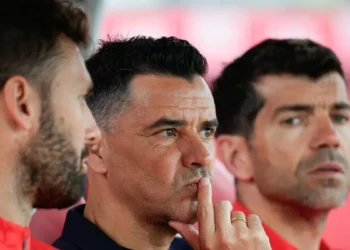 Míchel reconoce que Livakovic se niega a jugar con el Girona
