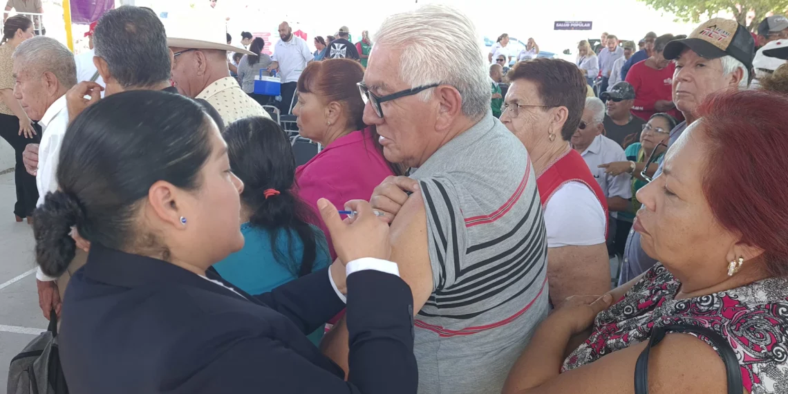 Avance del 42.7 por ciento en aplicación de 936 mil dosis de vacuna frente a la influenza en Coahuila