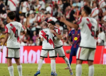 Diez aficionados del Rayo Vallecano heridos en pincho emboscada de ultras del Jagiellonia en Polonia