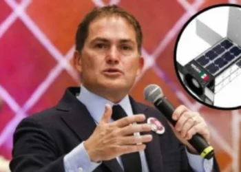 Oculta López Casarín costos de microsatélite; reprochan que el corregidor se divierte con su “juguete tecnológico”