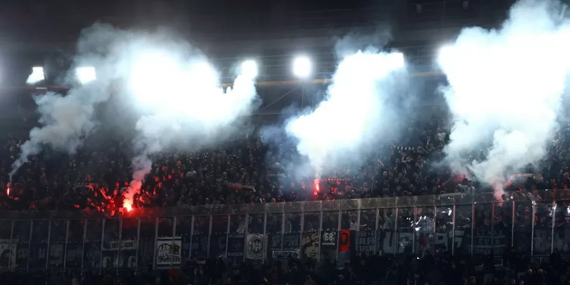 Los salvajes vestidos de negro vuelven al Camp Nou