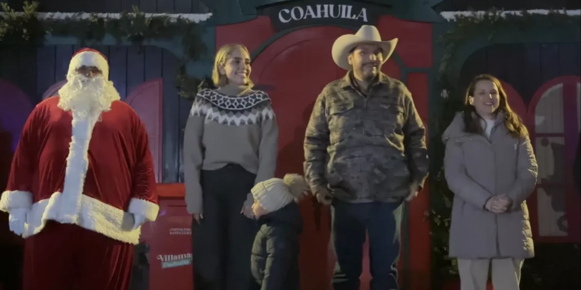 Encendido del Pino Navideño marca inicio de Villa Magia 2025 en Monclova