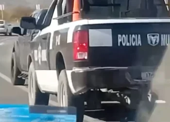 Abren investigación a policías de bateo por extorsión a paisanos