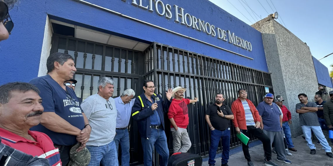 Trabajadores de AHMSA exigen audiencia con Claudia Sheinbaum