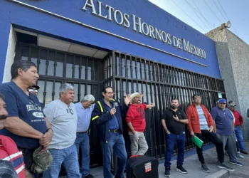 Trabajadores de AHMSA exigen audiencia con Claudia Sheinbaum