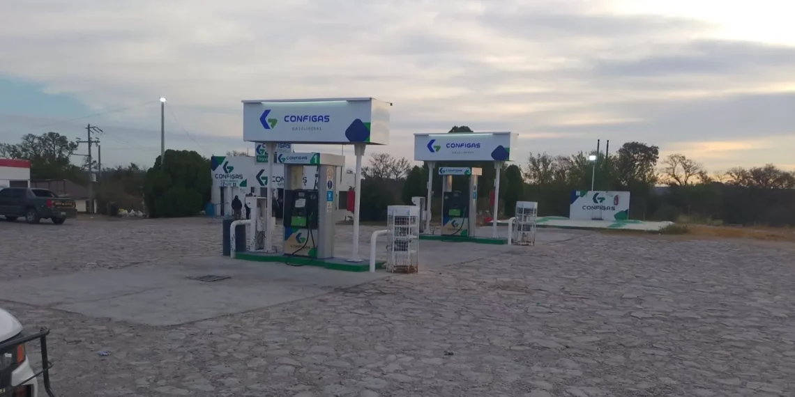 Aseguran casi 40 mil litros de hidrocarburos en Jiménez