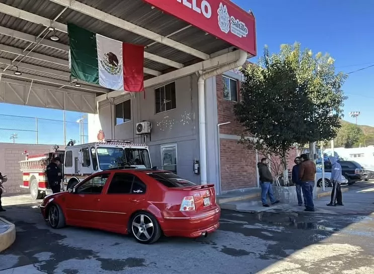 Llega hombre sin vida a Estación de Bomberos en Saltillo