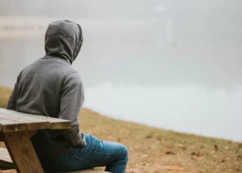 Lingüistas aclaran que “disociarse” es sinónimo de pasear de huevón