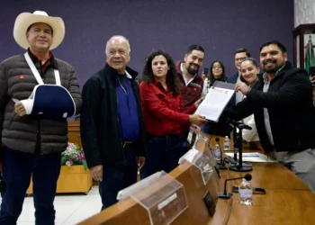 Lista la coalición Morena-PT, presentada al IEC