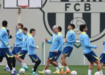 Dani Olmo: “Comparar a cualquiera con Messi es espina locura; Lamine tiene su camino”