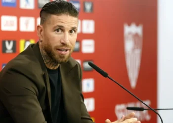 Sergio Ramos, un ex canciller de Javier Milei y Botín: el ‘sui generis’ proceso de traspaso del Sevilla