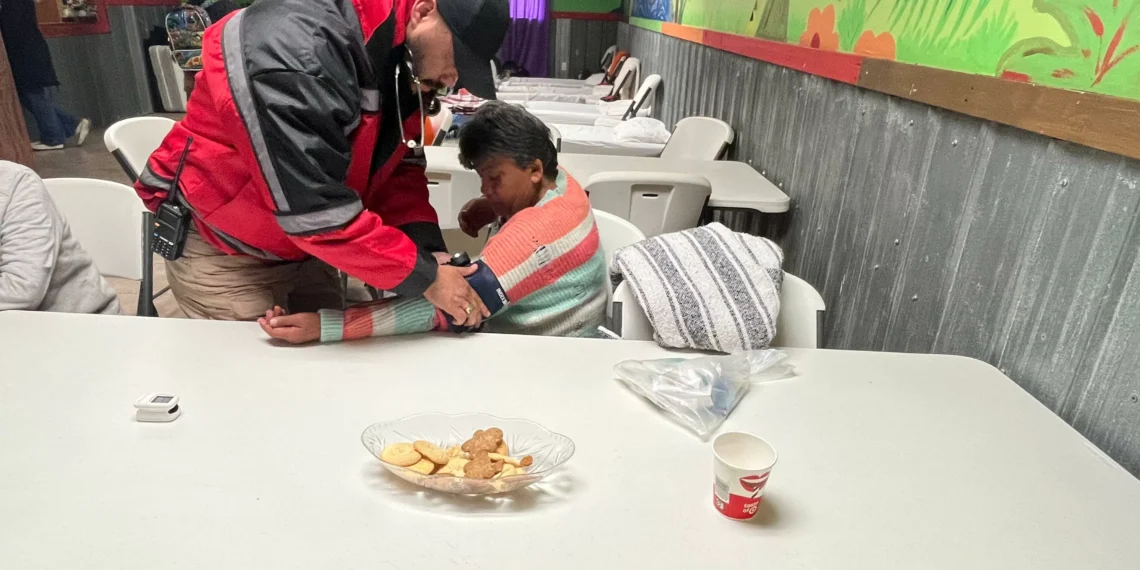 Atienden a casi 100 personas en refugios temporales en municipios del luz de Coahuila