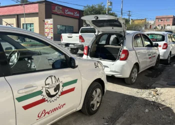 Inspecciona CTM a taxis para garantizar servicio limpio