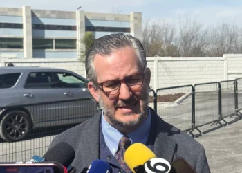 SEDU analiza uso limitado de celulares en escuelas para comunicación familiar