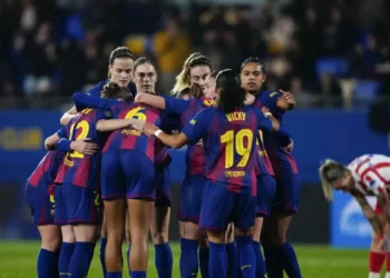 El Barça antojo al Atlético sin despeinarse y aleja al Madrid a 10 puntos