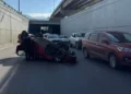 coche vuelca en el periférico de Saltillo tras ir a exceso de velocidad