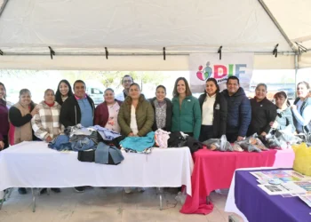 Distribuyen alimento para ganado a ejidatarios