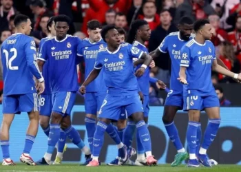 El Real Madrid gana con gol de Vinicius Jr.; insultos racistas ensucian el ramificado