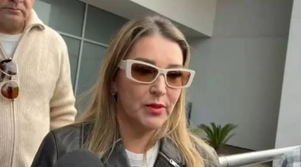 En crisis Alicia Villareal, renuncian sus abogados
