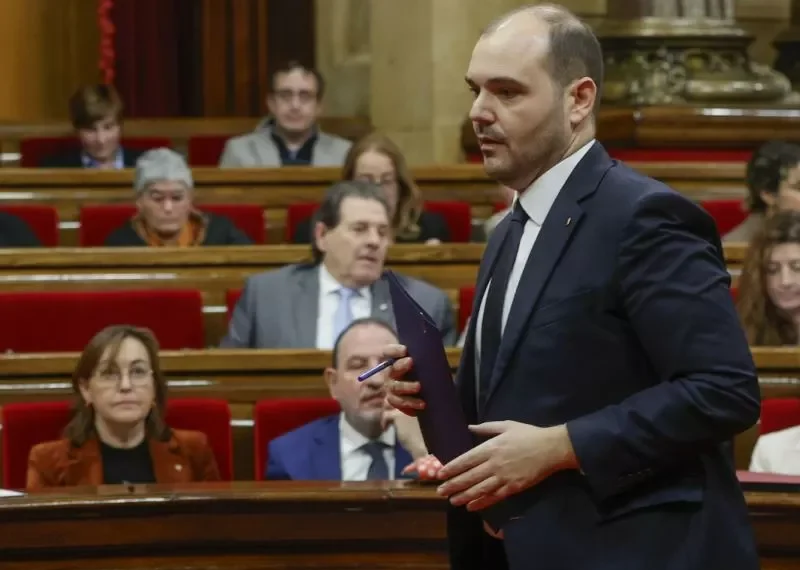 Dalmau reitera el compromís d’Illa amb la recaptació de l’IRPF