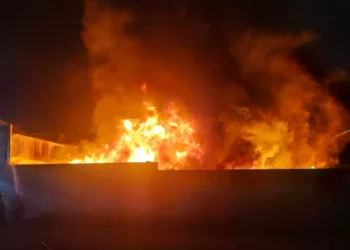 Baja investigación fuerte incendio en empresa Ramos Arizpe