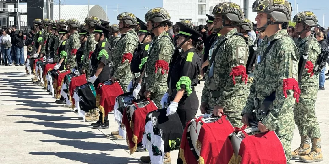 Reconoce UTRCC al Ejército y otorga becas a los militares