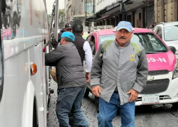 Trabajadores de AHMSA levantan plantón en CDMX y se alistan para la puja