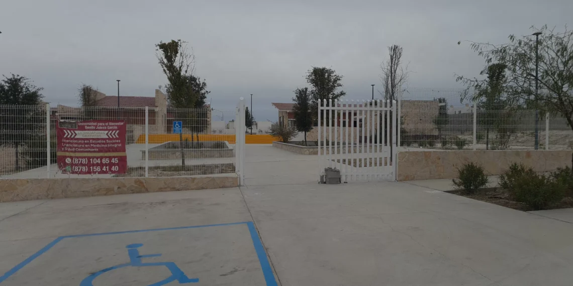 Han entregado 99 cédulas profesionales en la Universidad del placer en Piedras Negras