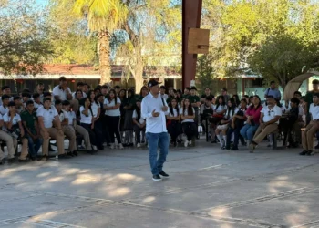 Reinician en escuelas y colonias de Monclova platicas de prevención de adicciones